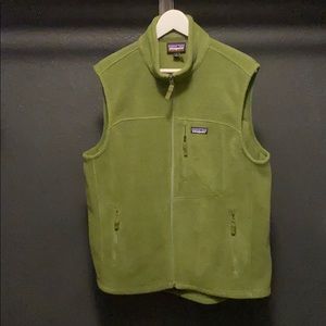 Patagonia Men’s Synchilla Vest (L) - Green